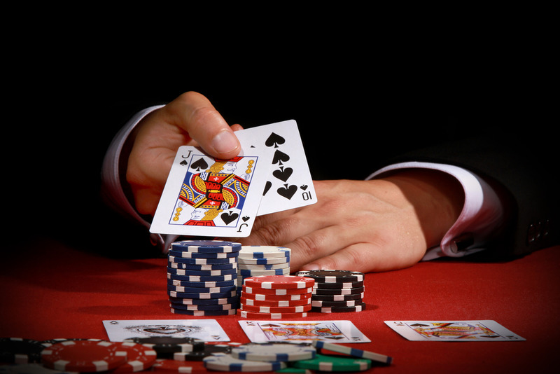 Play Super Six Card Game
